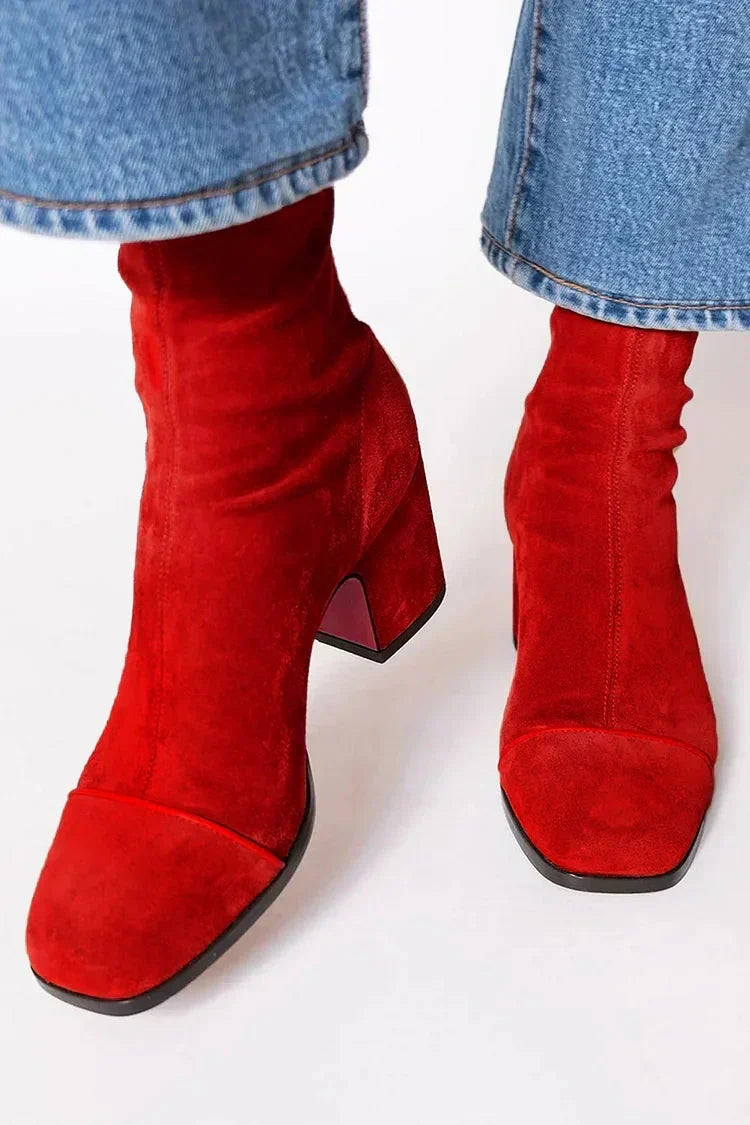 Ava | Botines Elegantes con Tacón Cuadrado
