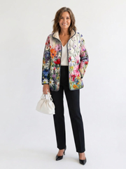 Barbara | chamarra acolchada para dama con flores silvestres, color hueso