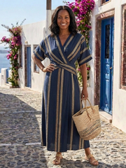 Saphira | Vestido midi envolvente de rayas con escote en V y manga corta