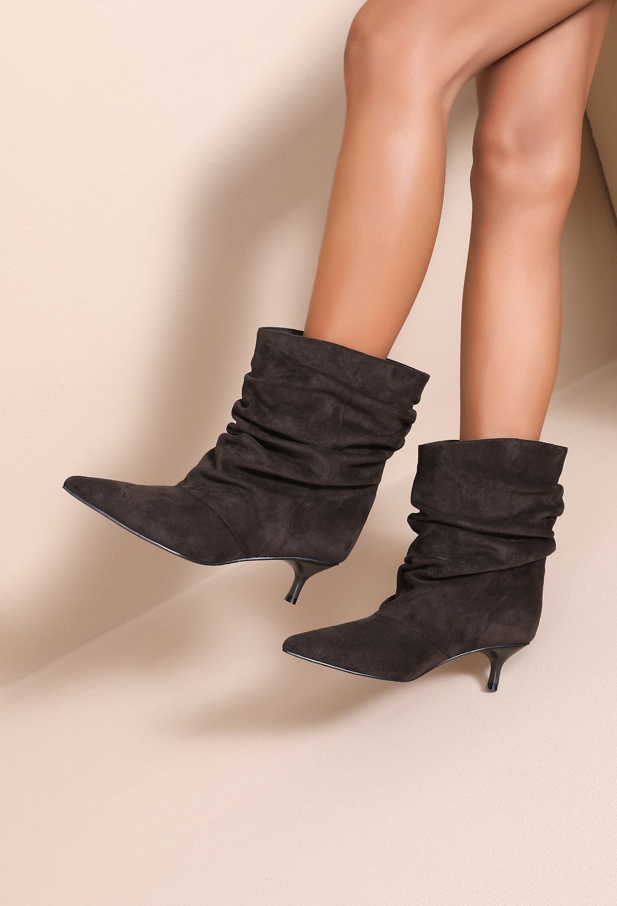 Botines Elly Cortos Estilo Slouchy - Café