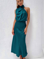 Irene | Elegante vestido de cuello halter azul