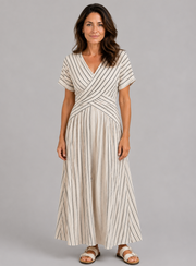 Aguamarga | Vestido Midi con Escote en V, Manga Corta y Cintura Cruzada