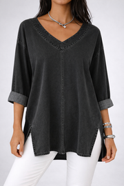 CAMISETA DENIM RELAXED FIT CON ESCOTE EN V