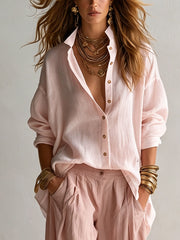 Capucine | Camisa blanca holgada y pantalón Lantern verde oliva