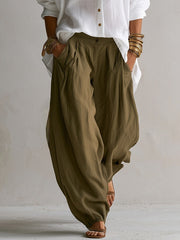 Capucine | Camisa blanca holgada y pantalón Lantern verde oliva