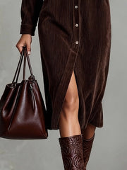 Béatrice | Vestido midi de terciopelo acanalado con bolsillos y botonadura sencilla