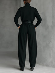 Noëlla | Conjunto de blusa con cuello rodado negro y pantalón recto