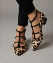 Franca | Zapatos con tacón y correa de leopardo